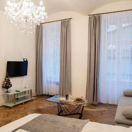 Cozy Flat By Wenceslas Square! براغ المظهر الخارجي الصورة
